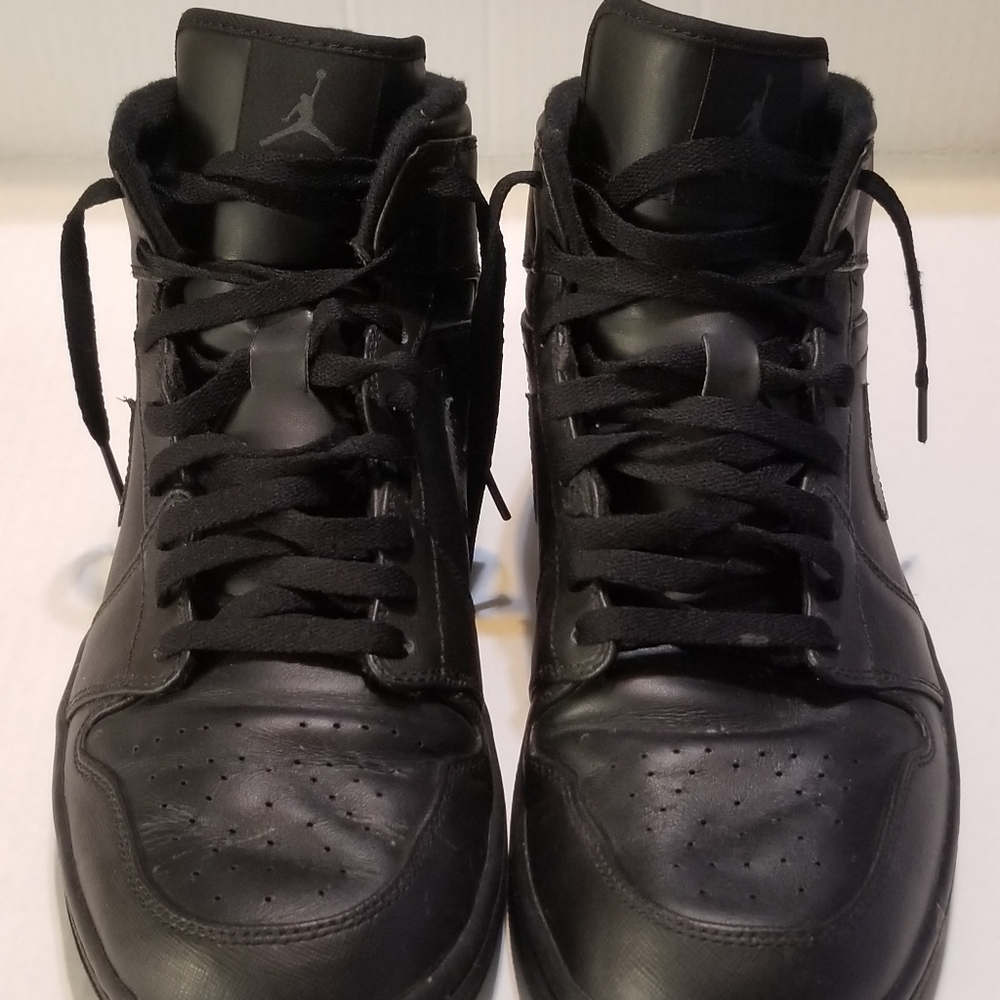MEN'S AIR JORDANS RETRO MID 1 SNEAKERS SZ.12.5